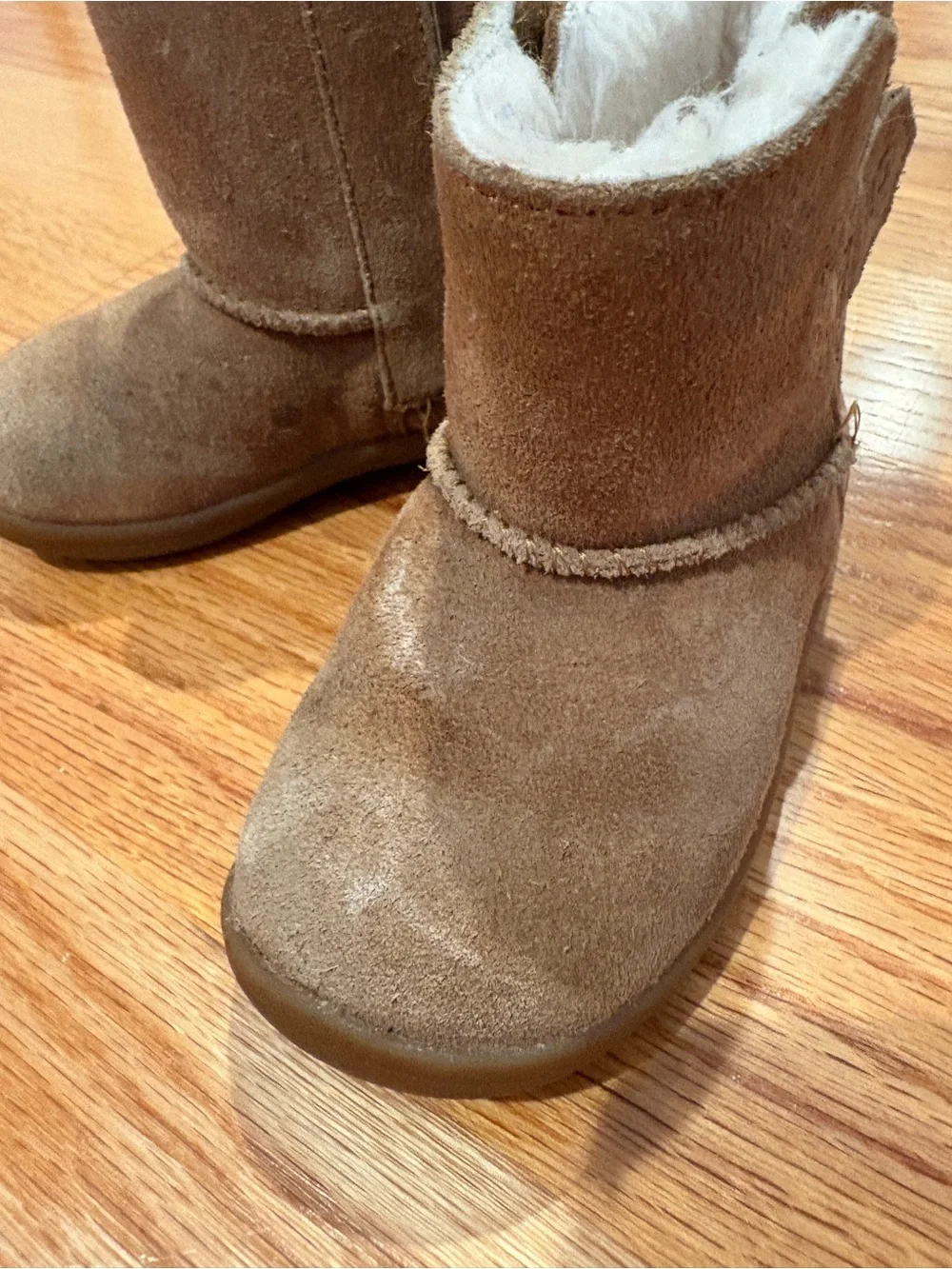 UGG Kids Chestnut Suede Cozy Boots
